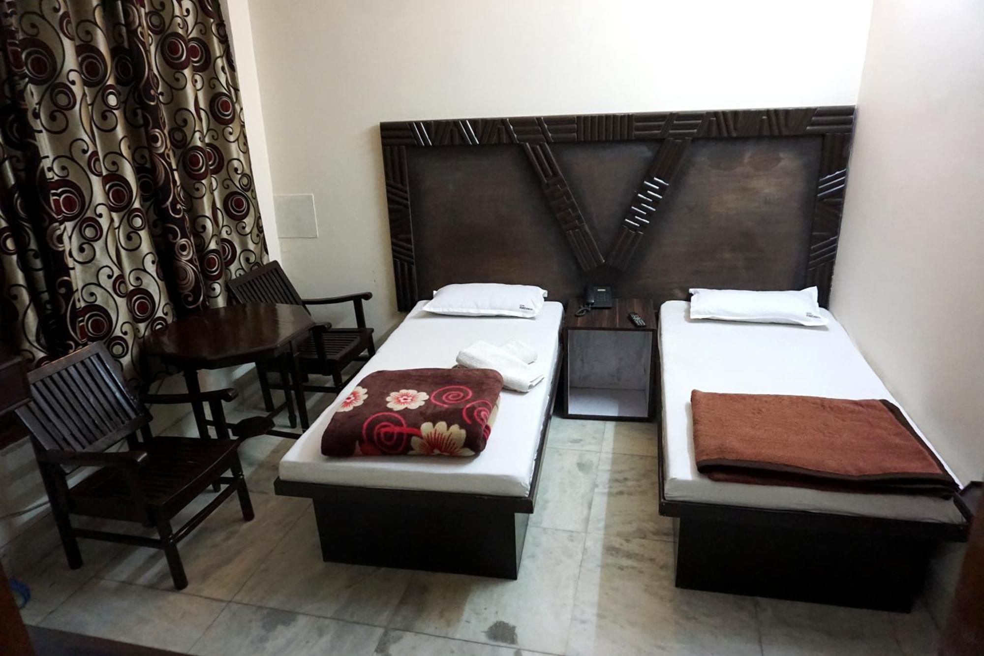 Hotel Venus International New Delhi Exterior photo