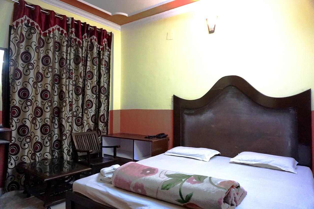 Hotel Venus International New Delhi Exterior photo