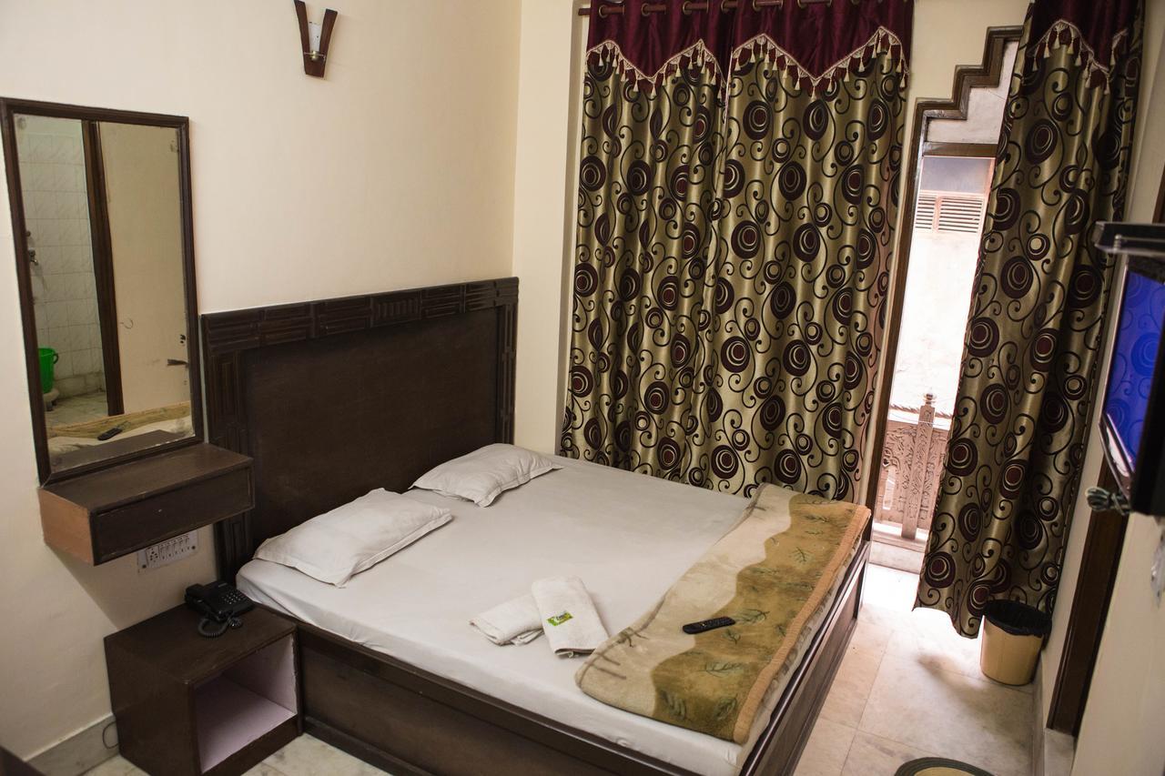 Hotel Venus International New Delhi Exterior photo