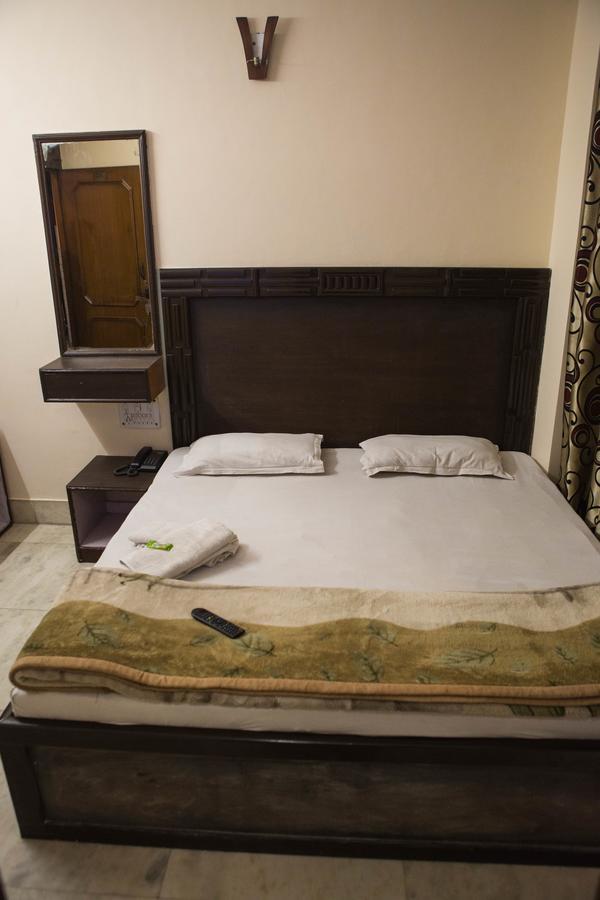 Hotel Venus International New Delhi Exterior photo