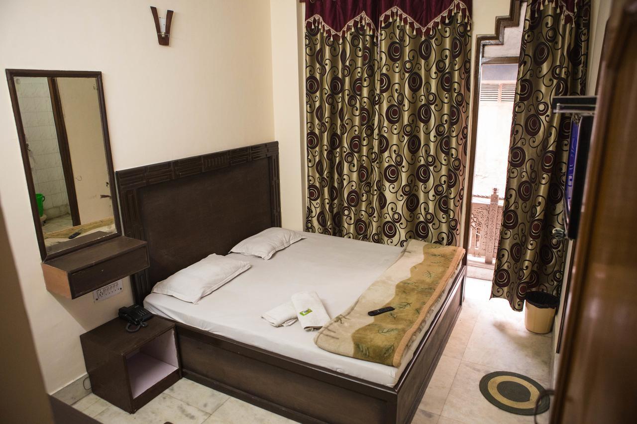 Hotel Venus International New Delhi Exterior photo