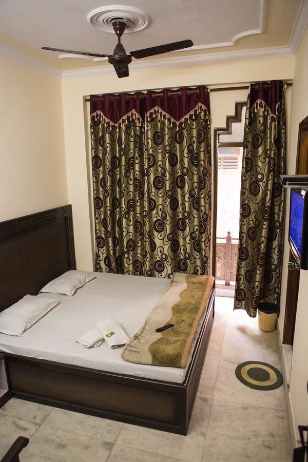 Hotel Venus International New Delhi Exterior photo