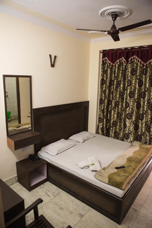 Hotel Venus International New Delhi Exterior photo