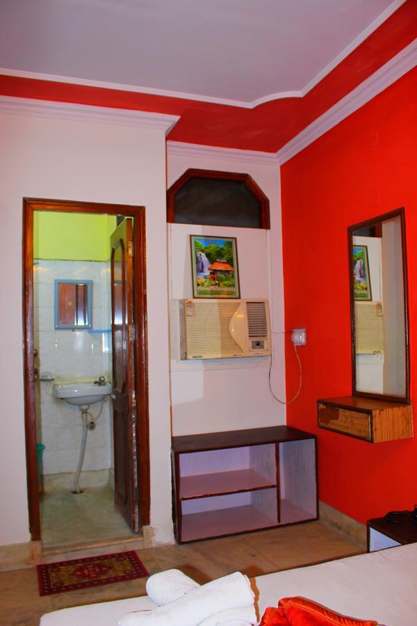 Hotel Venus International New Delhi Exterior photo