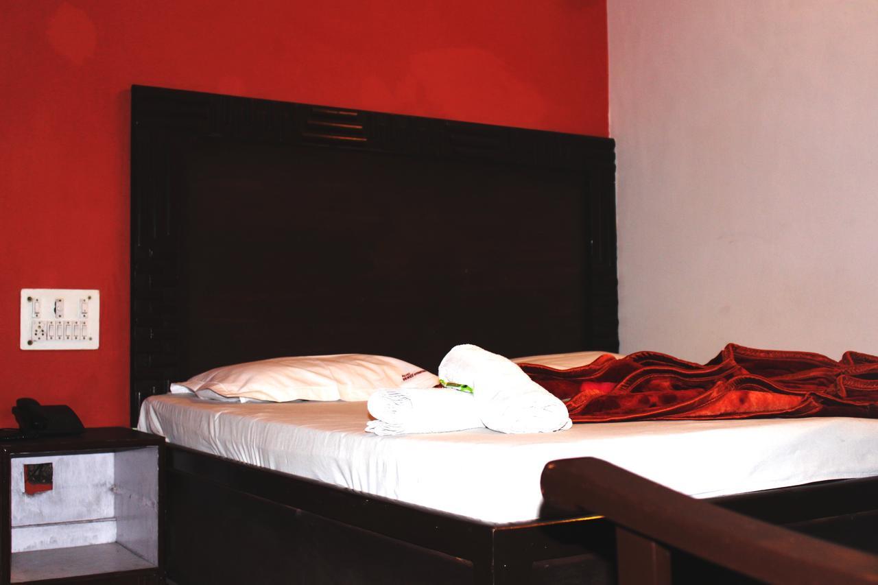 Hotel Venus International New Delhi Exterior photo