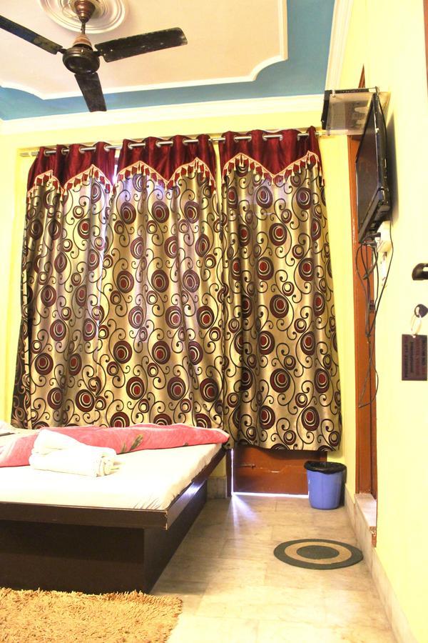Hotel Venus International New Delhi Exterior photo